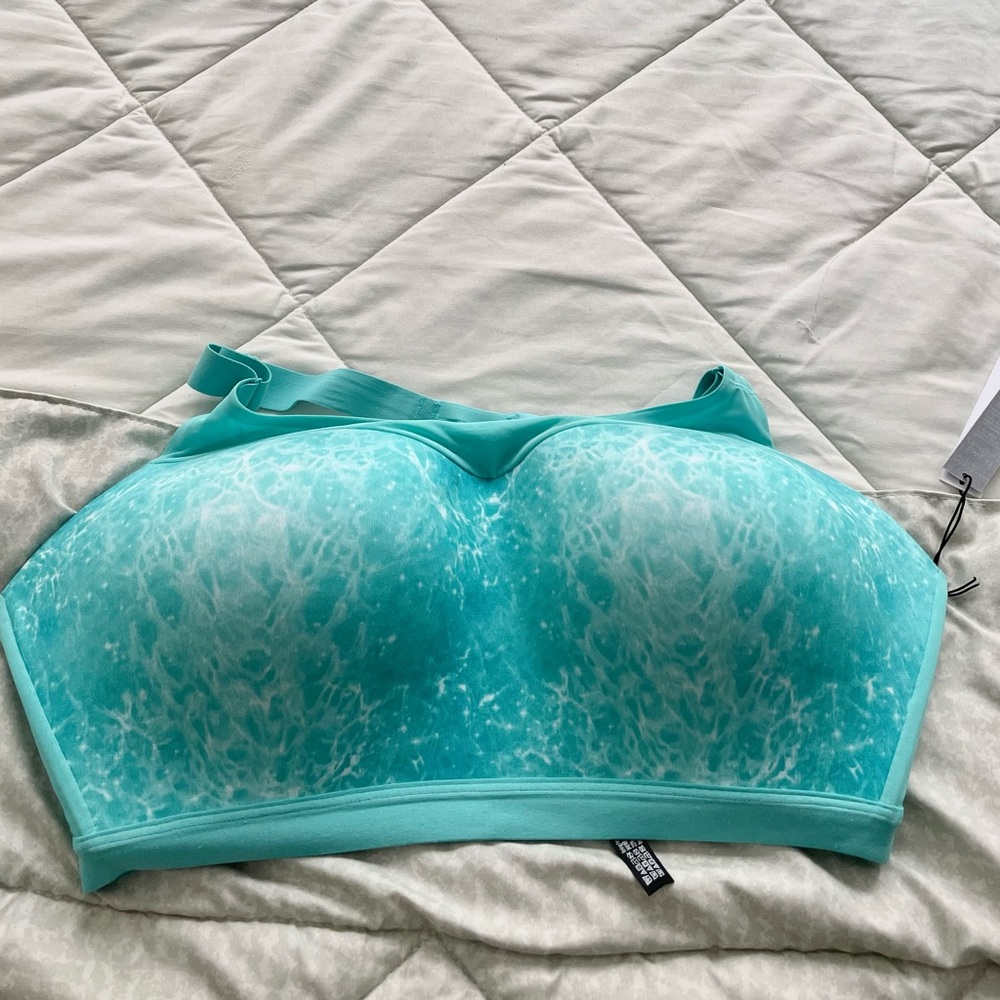 Victoria's Secret Aqua Sports Bra